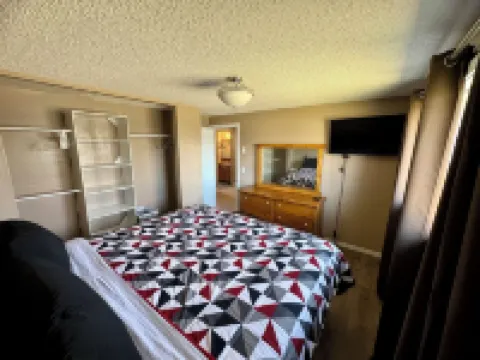 Cozy 3 bedroom by airbase! Hotels in Altamont