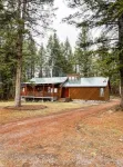 Tastefully updated Cabin with a hot tub!
