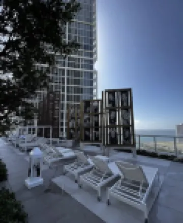 Perfect Studio 5 Icon Brickell Pool spa gym View