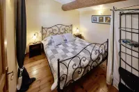 Small paradise near Arles in Provence, big terrace and pool