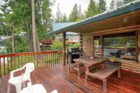 Cozy & Relaxing Cabin w/ Paddle Boards, Pedal Boat, Canoe, Kayak and More!
