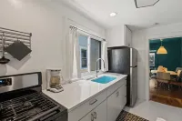 Stylish Apt in Walker's Point