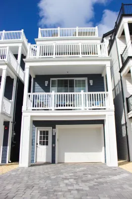 Large Families, Steps to Beach, Ocean View