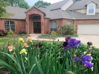 Quiet 1 Acre Lake House Nestled in the Woods 4B/4B