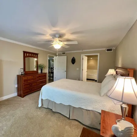 Seaside Treasure - Beach, Pool, Casino, Family Activities, Sunsets, Relax.