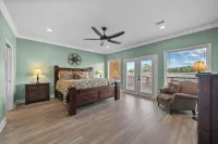 Ultimate Lakefront Retreat in Hot Springs with Private Boat Slip!