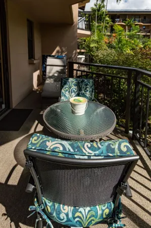 Remodeled Fantastic Ocean Front Sunset Views New AC  2 Lanais Free Parking Wifi