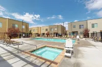Luxury Entrada Townhome near downtown, Arches Nat’l Park, townie bikes included!