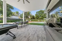 Family Paradise: Pool, Games, BBQ & Playground