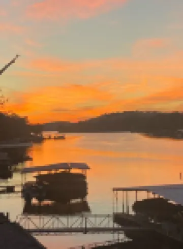 Peaceful 2 Bedroom Condo with No Cleaning Fees on the Lake of the Ozarks