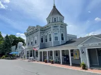 Hat Shop House:  Charming Retreat in the Heart of New England.  Family friendly.
