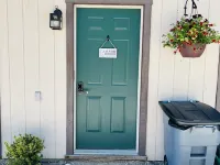 Peaceful Chalet 1 Bdrm King A/C Hotels in Bigfork
