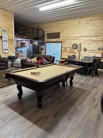 Family sized barndominium. Sleeps up to 10 comfortably.