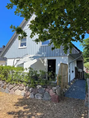 5min beach & forest, sunny, single storey