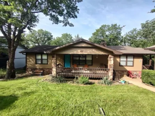 Secluded Lakeview retreat-near Eureka Springs