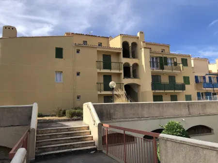 Appartement Calme et Lumineux - Plages, Port et Commerces à Pied
