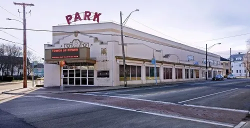 Private Apartment with private entrance, Full Bathroom, Living room, Kitchen Hotels in Cranston