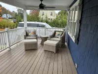 Beach house, inground pool, hot tub, Large backyard,1.5 Miles from Misquamicut