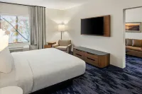 Fairfield Inn & Suites Cedar Rapids North - 3-Star