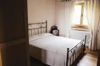 Two-room apartment in farmhouse surrounded by greenery and a few kilometers from the sea