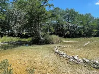 Rio Verde - Cozy Cottage on the Frio River Hotels in Real County