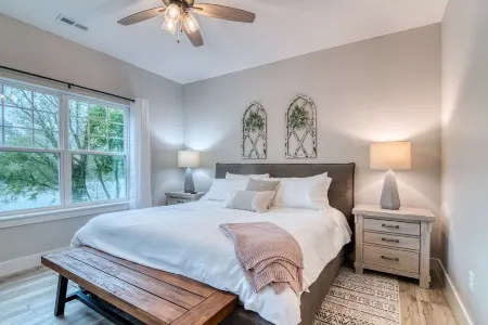 Brand New! Spectacular Lake Front Condo