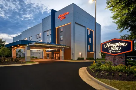 Hampton Inn Potomac Mills/Woodbridge Отели рядом с достопримечательностью «Потомак»