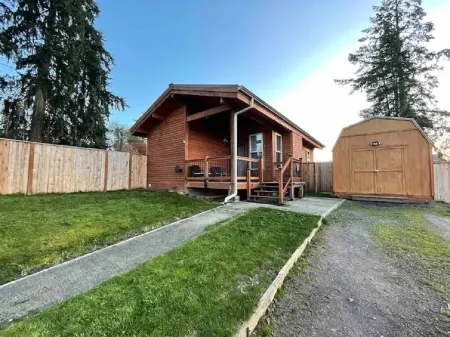 Cozy Willamette Valley Cabin With Modern Comforts