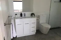 MOONRISE BINALONG BAY Stunning views