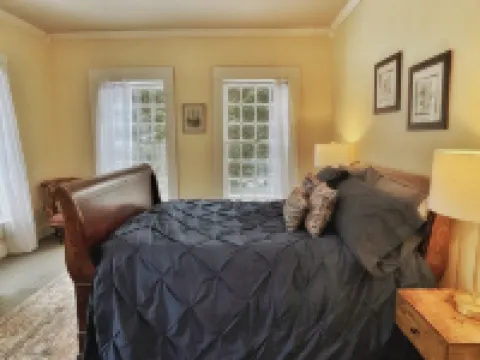 Basil Brook: Colonial-Chic House - near Jay Peak! 富蘭克林縣酒店