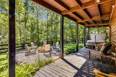 Hideaway in Ellijay! Game room, hot tub, convenient access Hotels near Parks Place Convenience Store