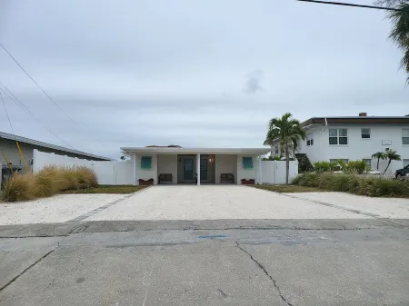 Hidden Gem! Treasure Island Waterfront 2/2 with a pool and dock!