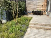 10 min walk from town center: large town house with small garden