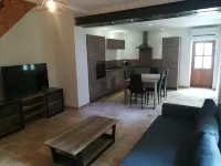 HOLIDAY HOUSE "Lou Mazet d'Aqui" Hotels in Chamaret