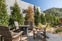 Charming 2-bedroom cottage - walkable downtown Mariposa/31 miles to Yosemite Hotel dekat Chocolate Soup