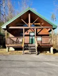 Private cabin with short walk to downtown Gatlinburg