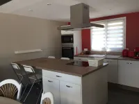 New Ad - Charming quiet house, air conditioning, shared pool