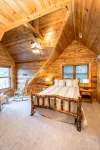 Luxury Lakefront Cabin - balcony
