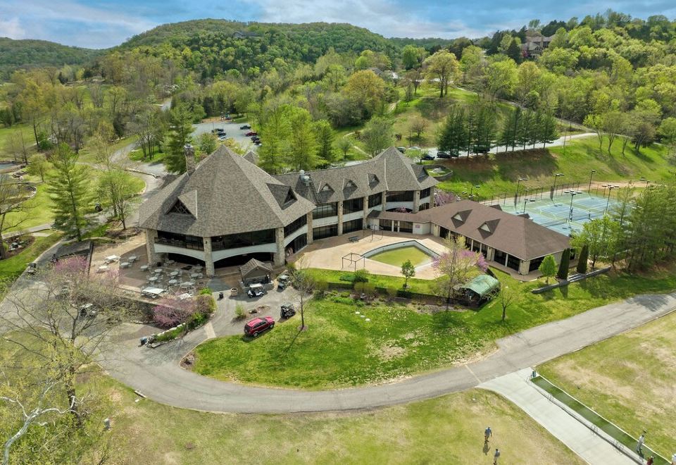 hotel overview picture