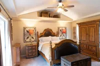 Charming and Rustic Luxury under the stars of Yosemite!