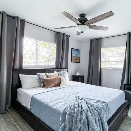 Home in quiet Bird Sanctuary Neighborhood, close to  Beach