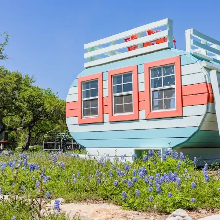 Glamping in Spicewood TX Hill Country~ Cabin 4 The Gus at Green Acres