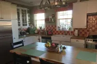 Charming cozy cottage downtown Petaluma