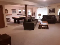 3200 Square Foot Log Home Near Branson!