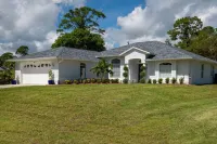 New! Coastal Perfection 3BR/2BA with HEATED POOL - Wi-Fi