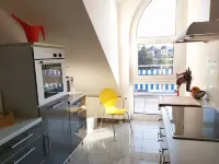 Tova Cologne - Spacious apartment with lots of comfort in the west of Cologne Hotels in Frechen