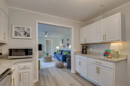 Great location, 10 min. to downtown and hospitals