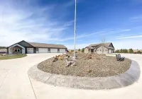 Luxury Ranch Stay - Horse and Cattle