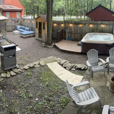 Brand New Hot Tub-Sauna-2 Weber Grills-Fire Pit-AC-Thermomix