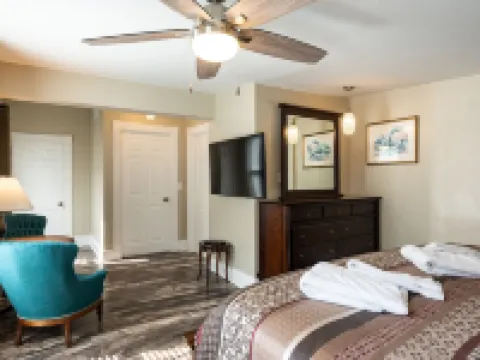 Our historic 140 year old home is a minutes walk to Downtown Flushing Hotels in Flushing